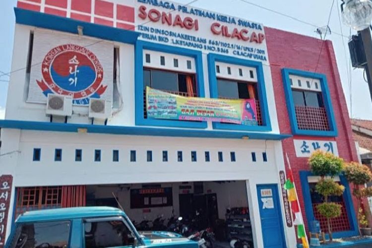 Membuka Pintu Korea: Pelatihan Bahasa yang Menginspirasi Generasi Cilacap